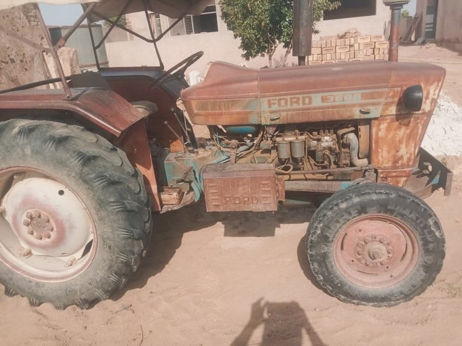 Ford 3000 before restoration